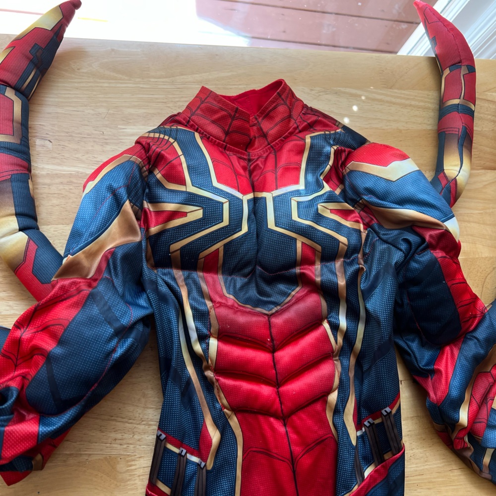 Official Disney Avengers Iron Spider Muscle Costume Sz 7/8